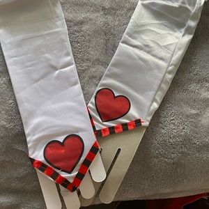 Accessories to Alice Through the Looking Glass